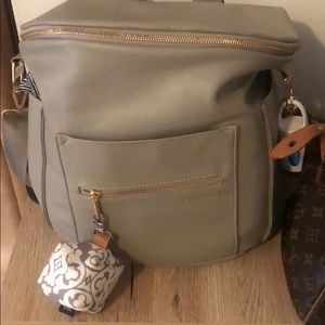 Fawn Design original bag in gray.